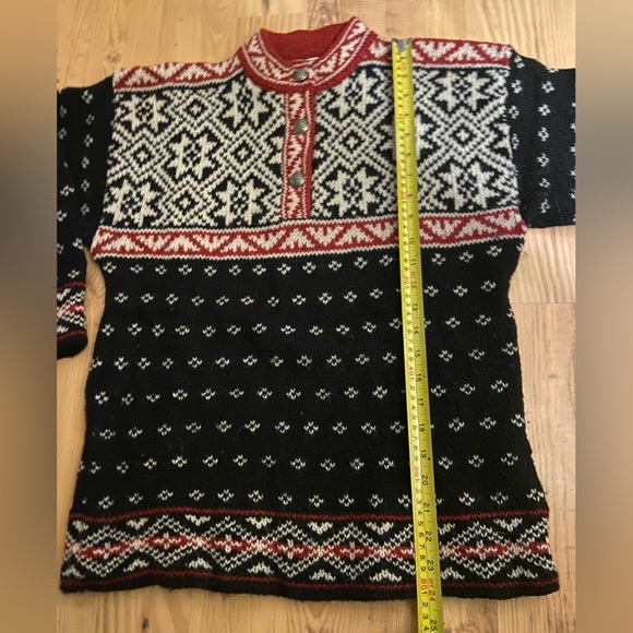 LL Bean red and black wool quarter button sweater size small great condition - Picture 4 of 7